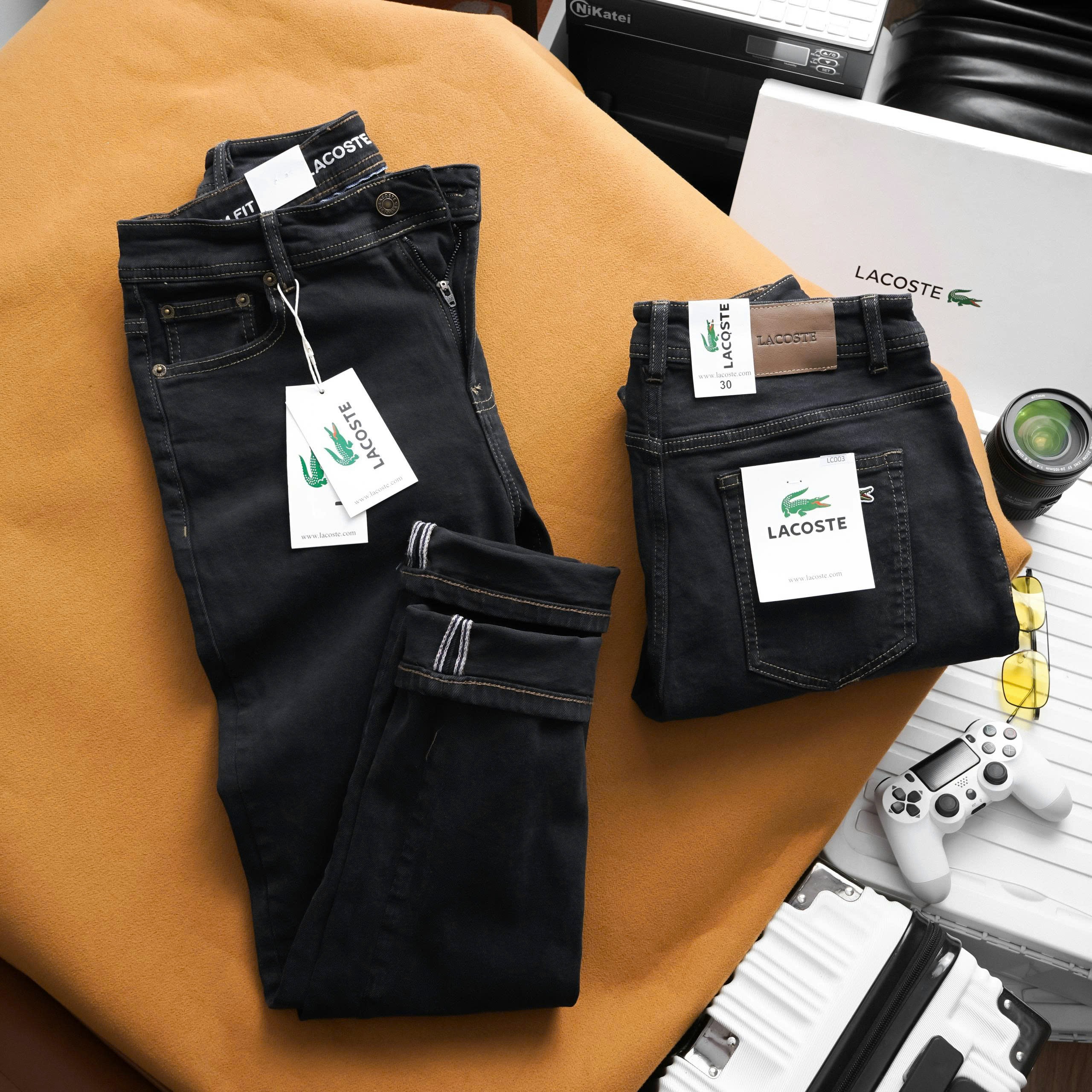 Quần Jean Dài Nam Lacoste Bản Đen Chỉ Vàng, Form Slim-fit, chất vải co giãn nhẹ, ống 15-18cm Hàng VNXK - JLC1