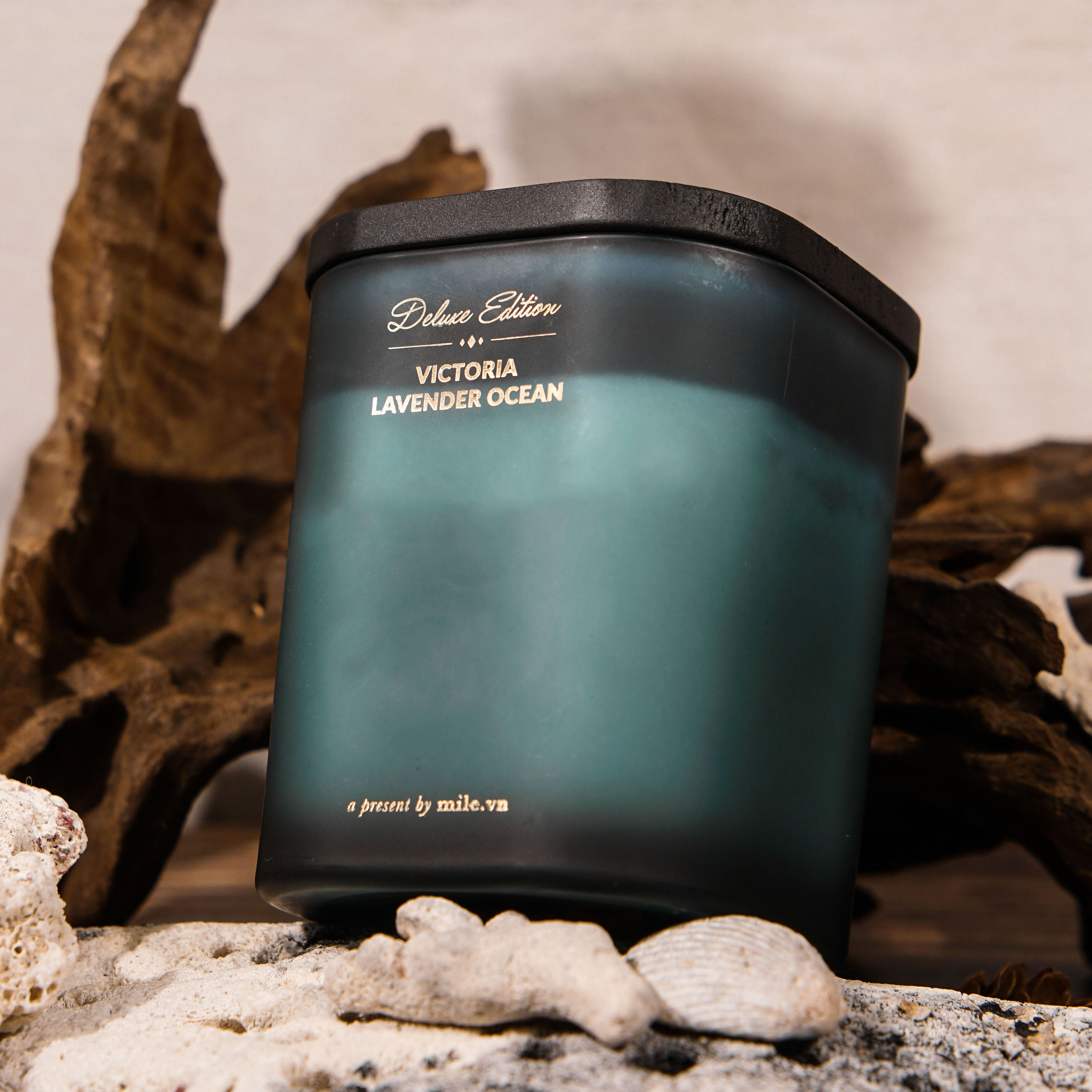 Festive Collection - Nến thơm Victoria Lavender Ocean
