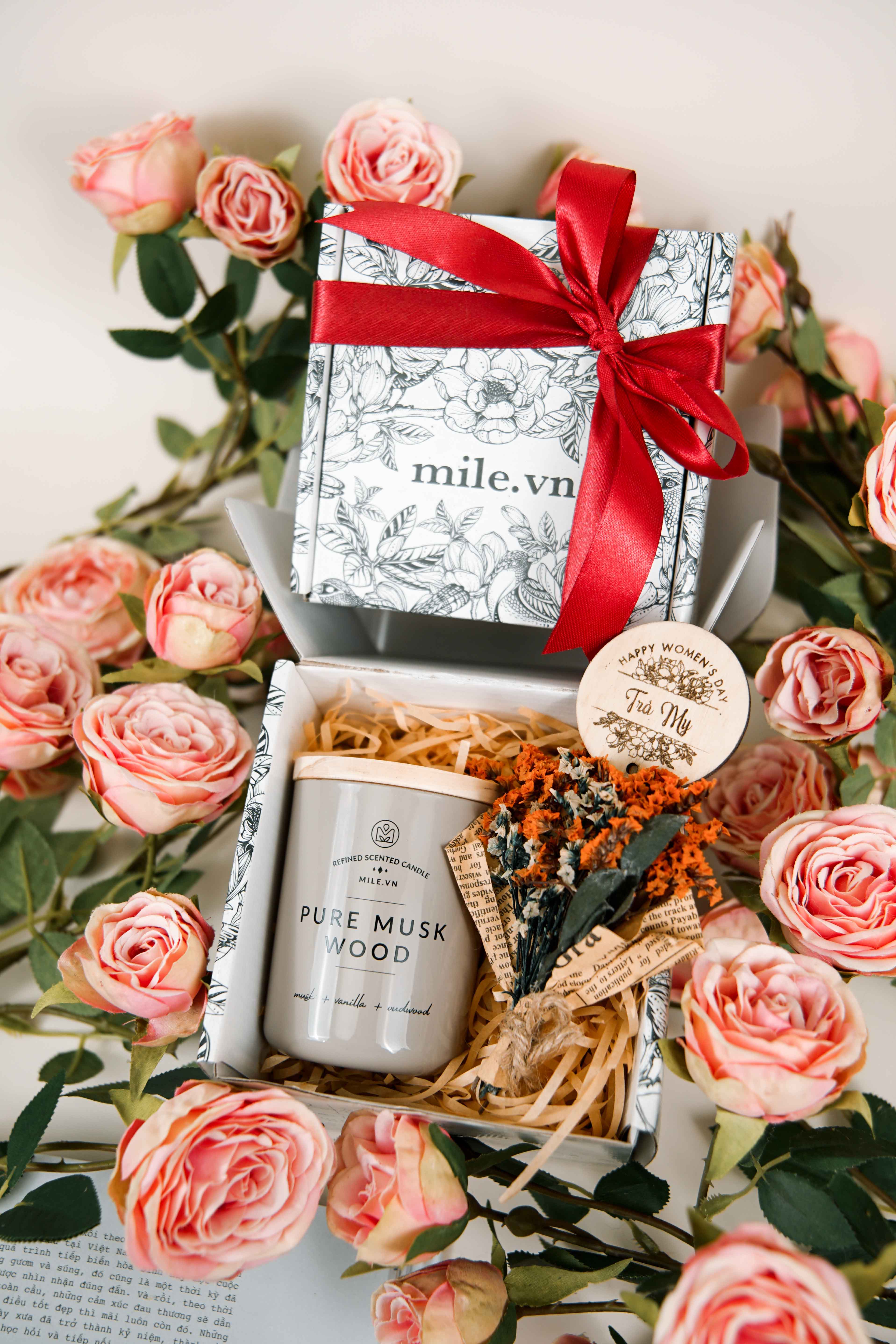 HT01.1 - Nến 4oz - Noel -  Hộp gài trắng