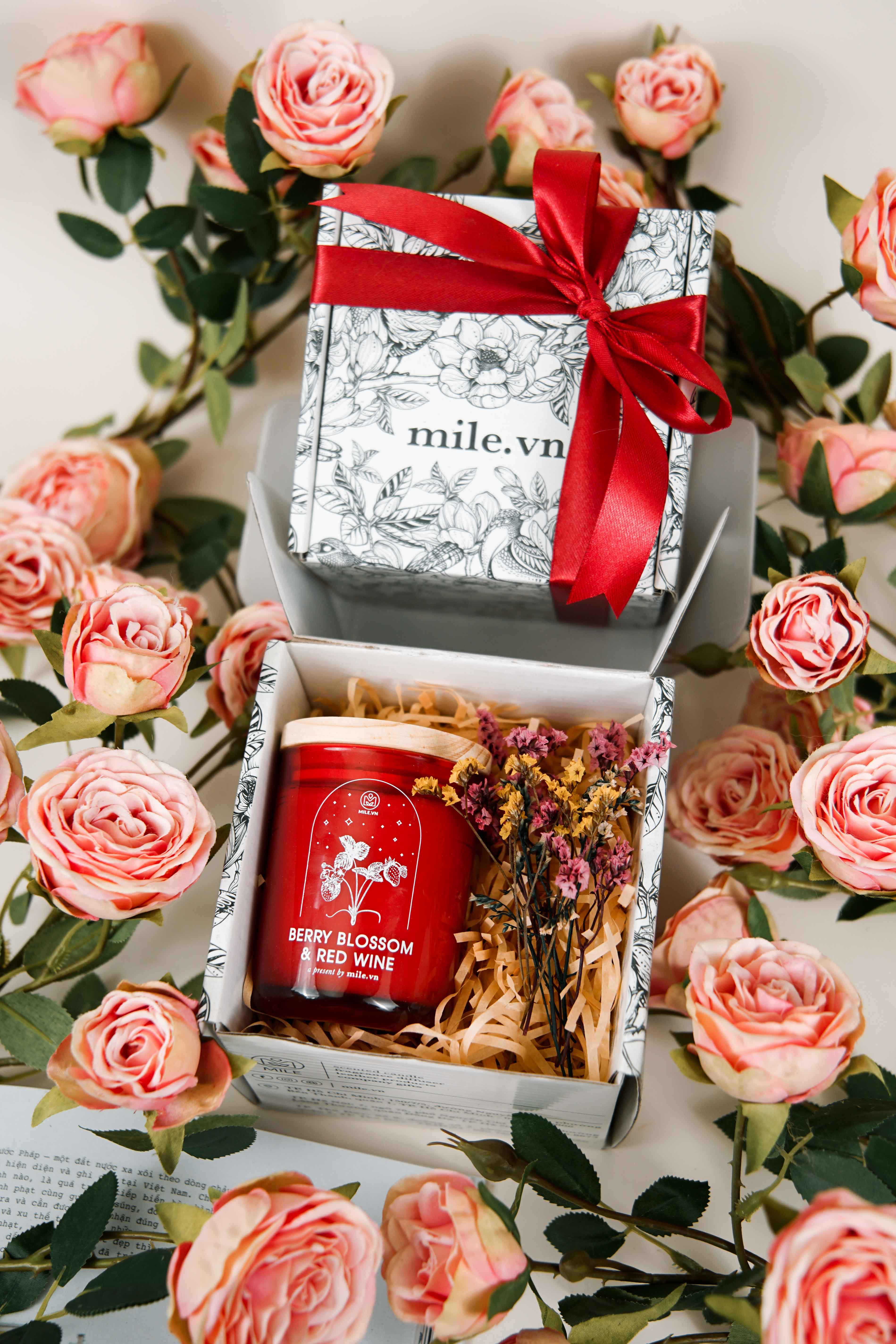 HT01 - Hộp gài trắng - Nến 4oz