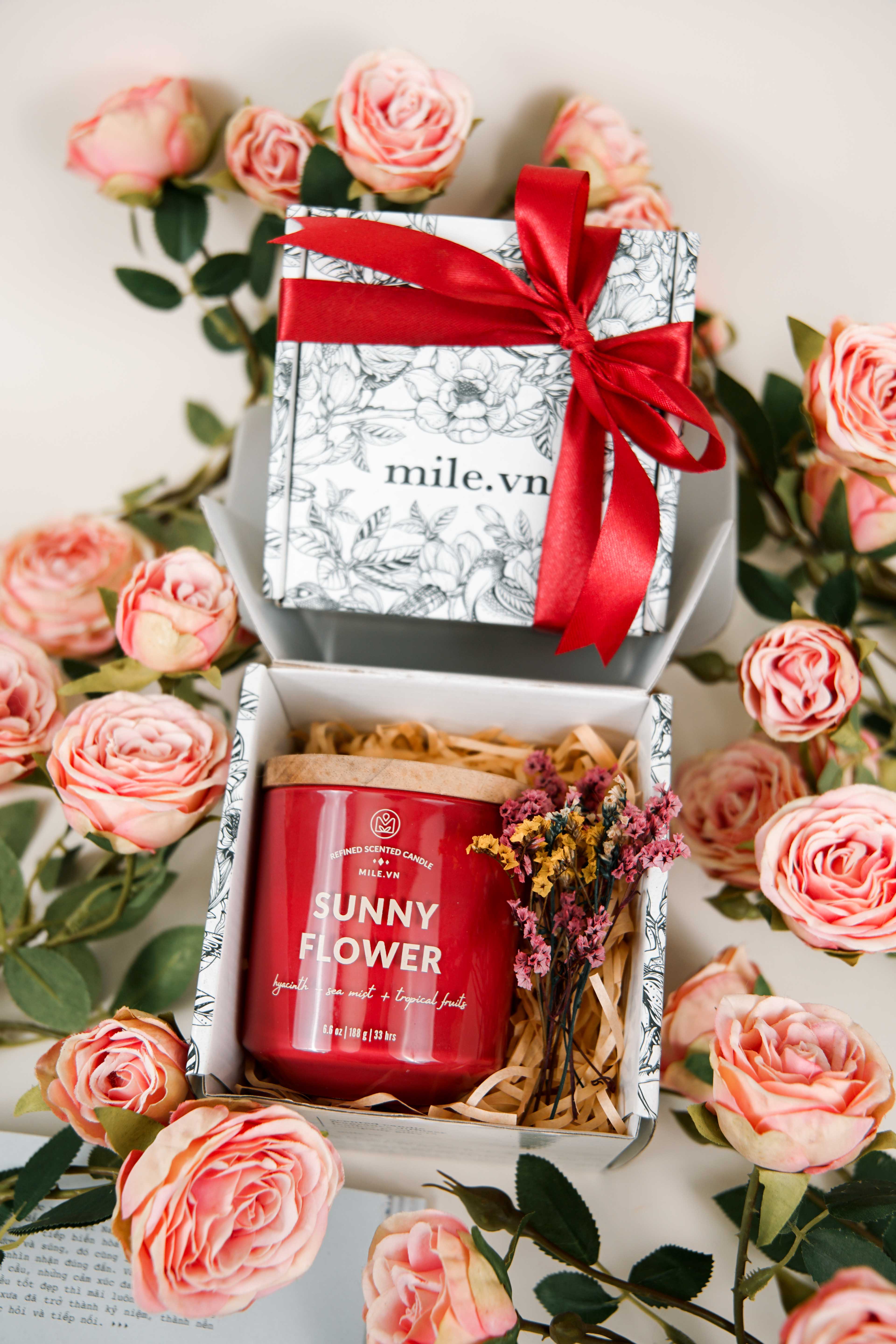 HT05 - Nến 6.6oz - Hộp gài trắng