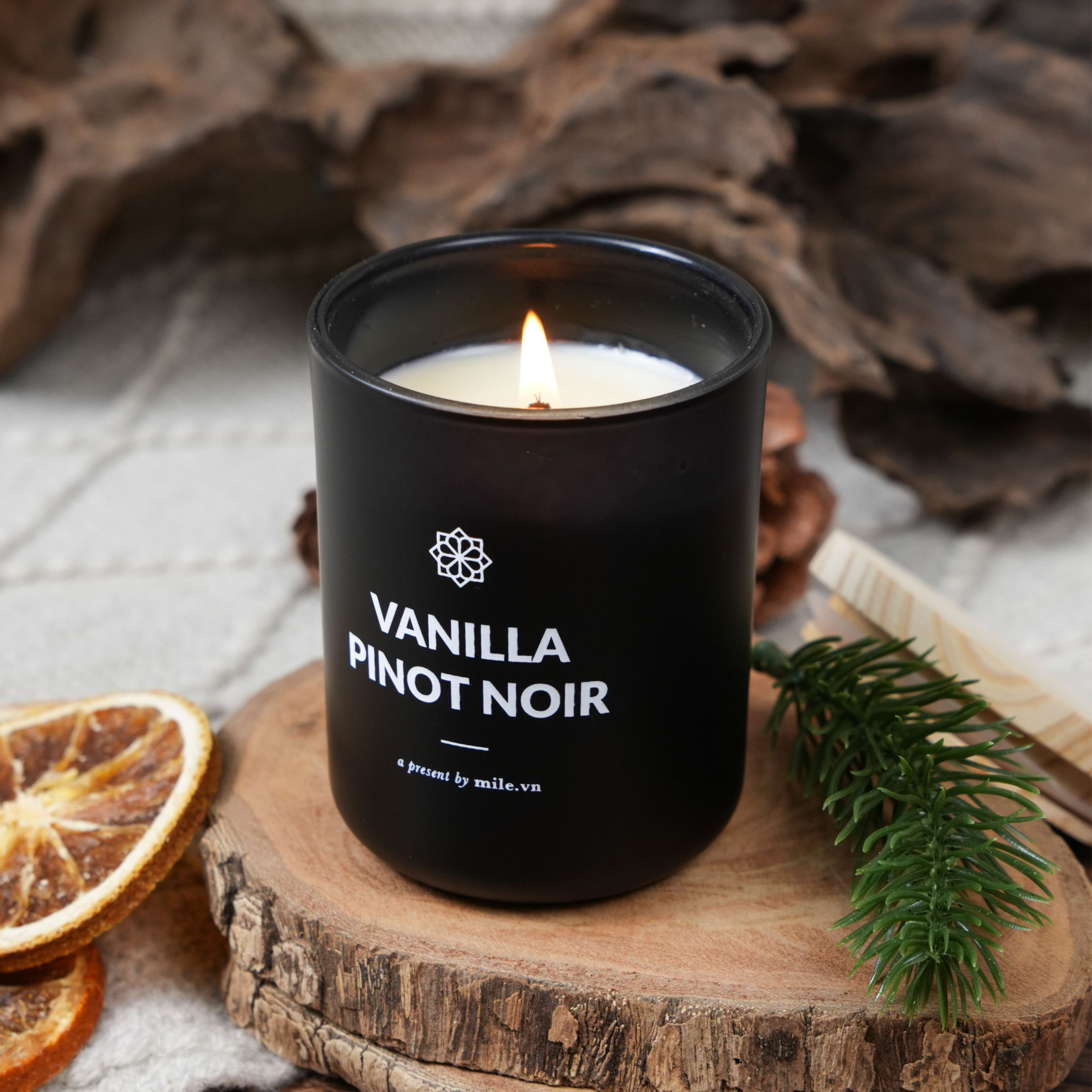 Nến thơm Vanilla Pinot Noir