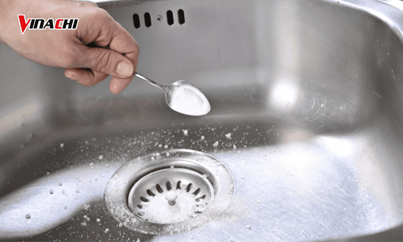 Vệ sinh hệ thống thoát nước chậu rửa bát