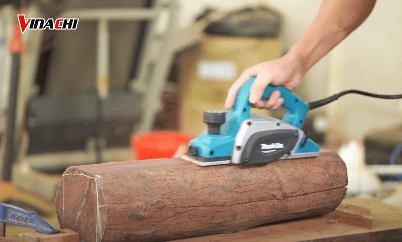 Di chuyển máy bào