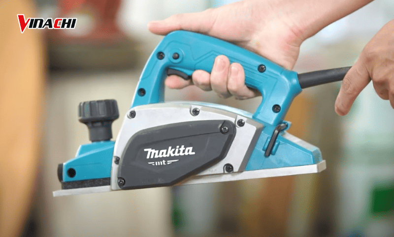 Kiểm tra máy trước khi sử dụng