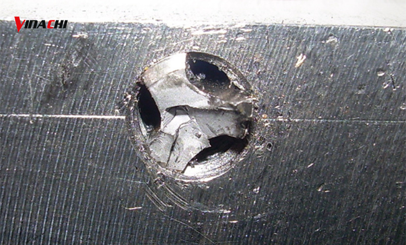 lỗi thường gặp khi taro ren và cách khắc phục