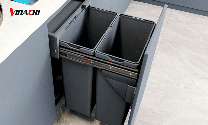 Thùng đựng rác làm bằng chất liệu nhựa