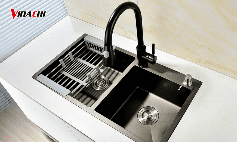 Bồn rửa chén được sử dụng để rửa bát đĩa, thực phẩm