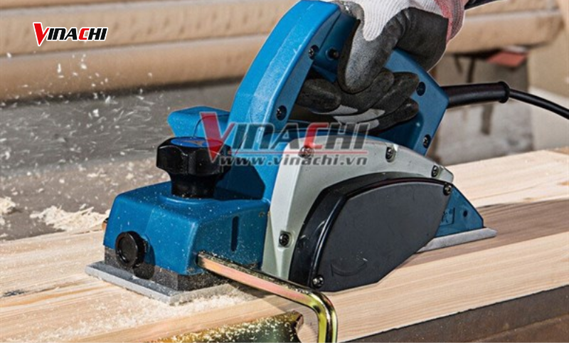 Lựa chọn máy có công suất và tốc độ hoạt động phù hợp