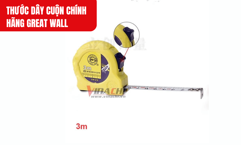 Nhấn nút thu dây từ từ, giữ dây bằng tay và để dây cuộn về từ đầu đến cuối