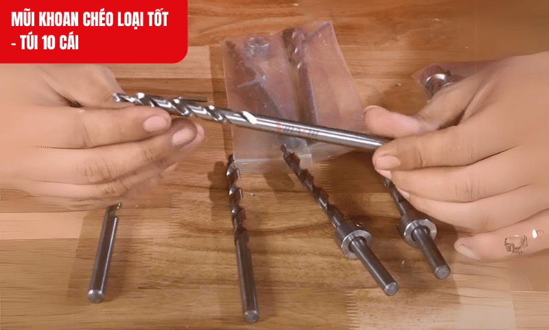 Mũi khoan chéo loại tốt được làm từ thép tôi cứng, lưỡi cắt sắc bén