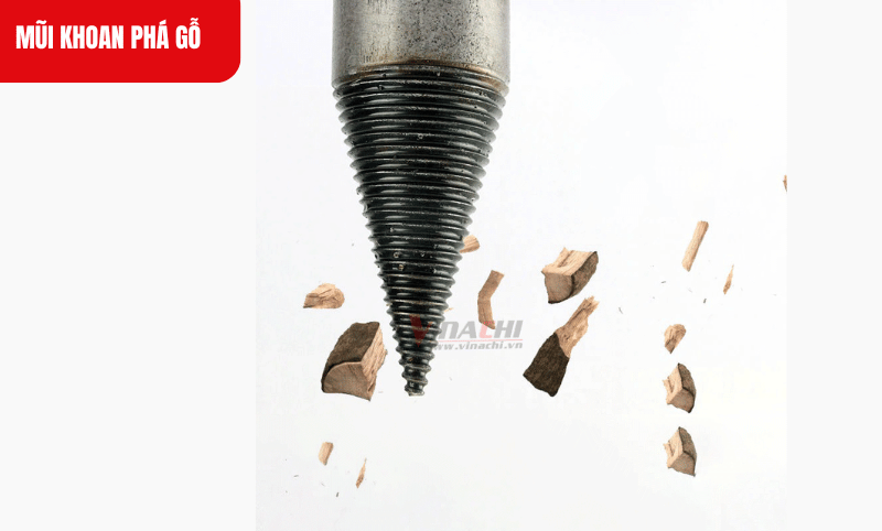Mũi khoan phá gỗ hoạt động dựa trên nguyên lý thiết kế dạng ren xoắn và hình dạng khối nón, tự ăn sâu và tách thớ gỗ nhanh chóng
