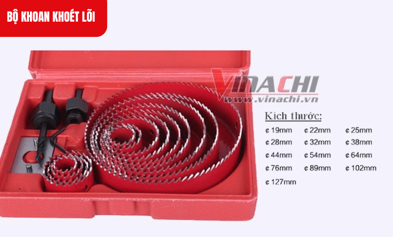 Kiểm tra các đầu khoét và mũi khoan tâm có phù hợp với kích thước lỗ cần khoét