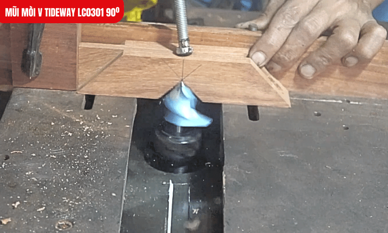 Thân thép chịu lực kết hợp lưỡi hợp kim Đức cao cấp đảm bảo độ bền vượt trội và khả năng chống mài mòn tốt