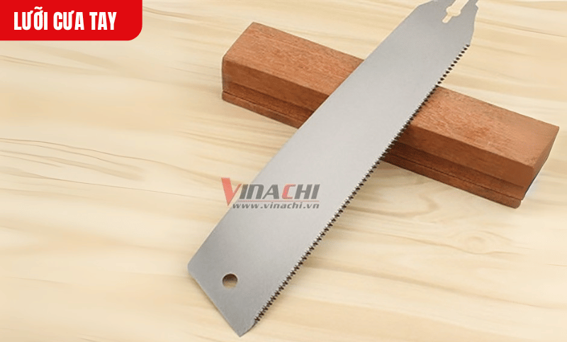 Lưỡi cưa được làm từ thép SK5 chống mài mòn, giữ độ sắc bén lâu dài