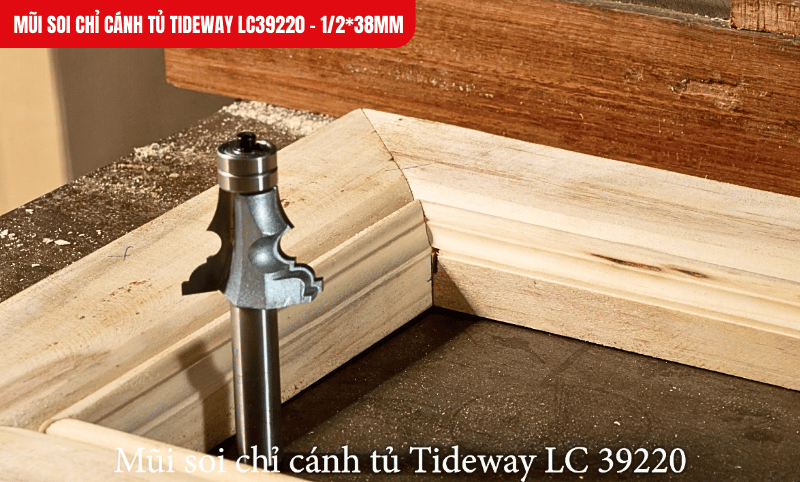 Mũi soi cho đường cắt lồi sắc nét, tạo điểm nhấn nổi bật trên cánh tủ gỗ
