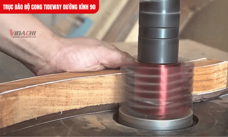 Thiết kế lưỡi xoắn giúp đường bào mịn, giảm rung và hạn chế cháy gỗ trong quá trình gia công