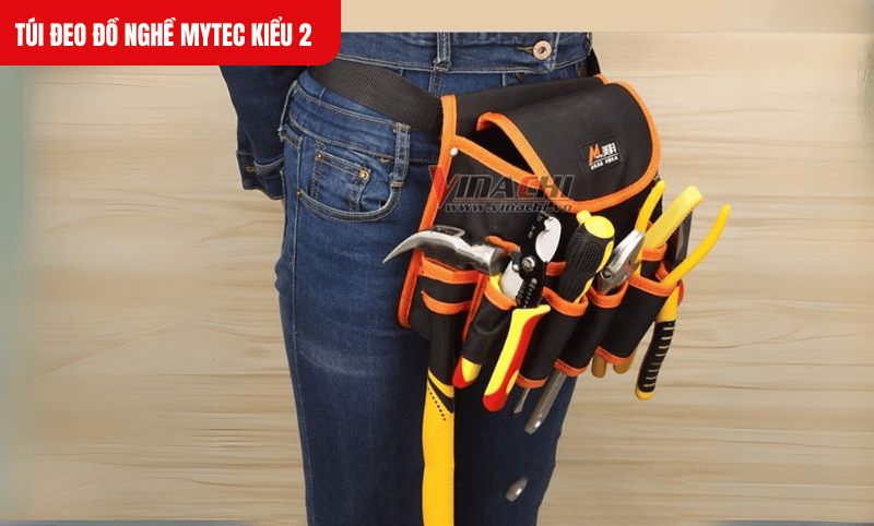 Túi được may bằng vải 600D Oxford và các đường chỉ chắc chắn, chịu lực tốt với dụng cụ thông thường