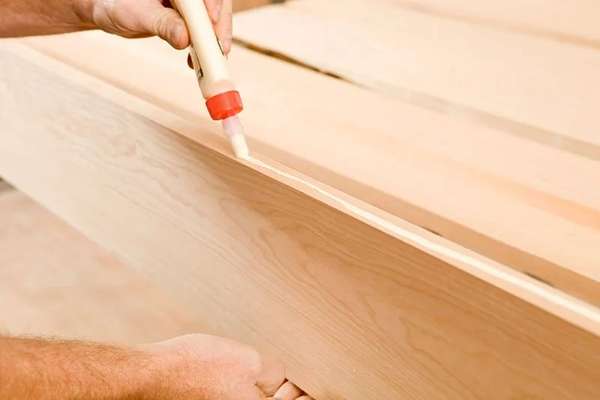 Các loại keo dán gỗ phổ biến