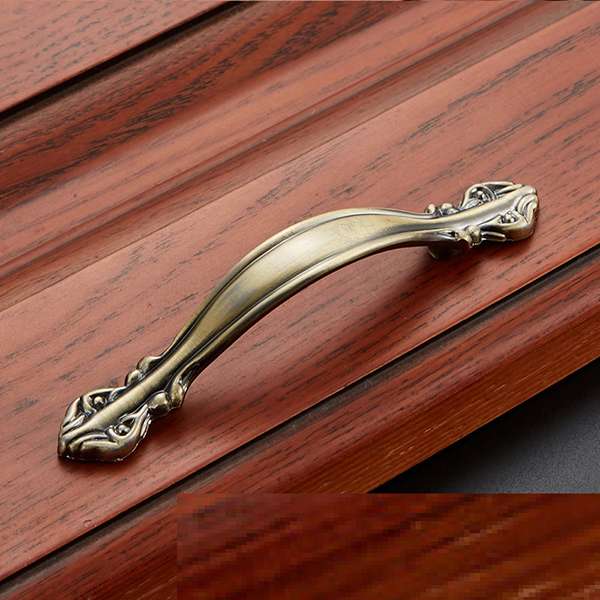 Tay nắm tủ tân cổ điển