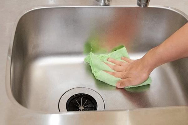 Mẹo bảo dưỡng chậu rửa bát