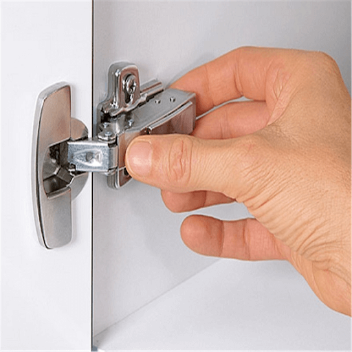 Bước 1: Đo và đánh dấu vị trí lắp đặt bản lề