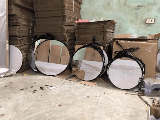 Thiết kế với gương lớn