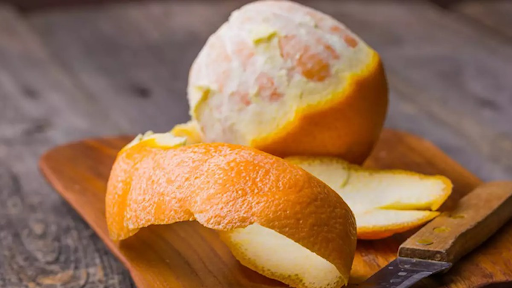 Vỏ cam, chanh hoặc sả khô