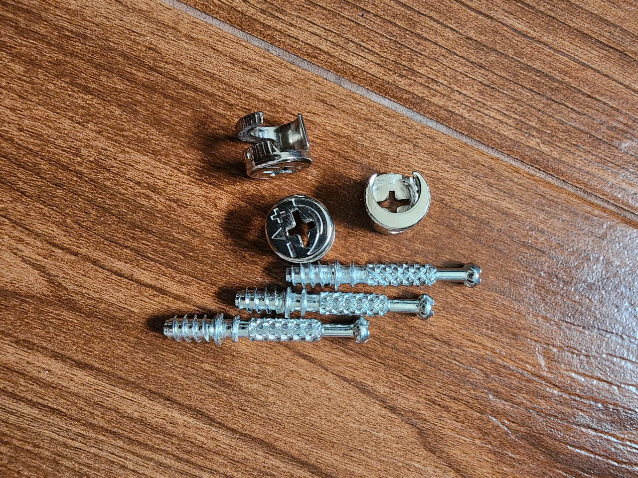 Ốc cam đúc D15 + trụ gai 2TP (Bịch 100 bộ)