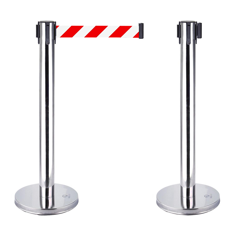 Cot chan inox trang, day keo cang 2m mau canh bao Do Trang.jpg