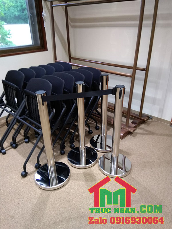 Cot chan inox day cang, cot keo cang, day mau DEN dai 5m.jpg
