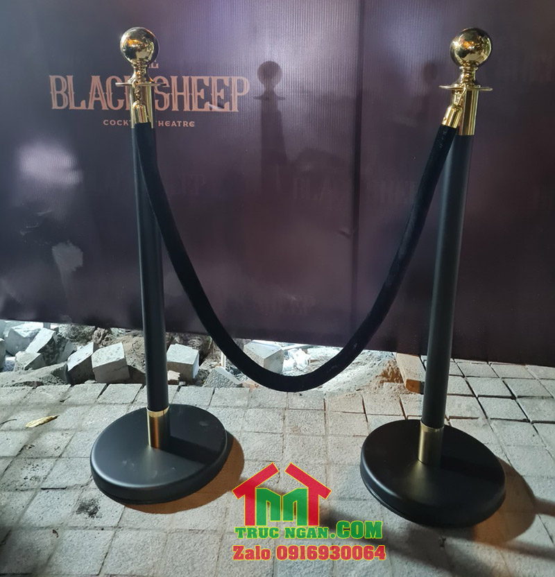 Cot chan inox den day nhung bong tron vang_ Cot chan inox den day chung mau den.jpg