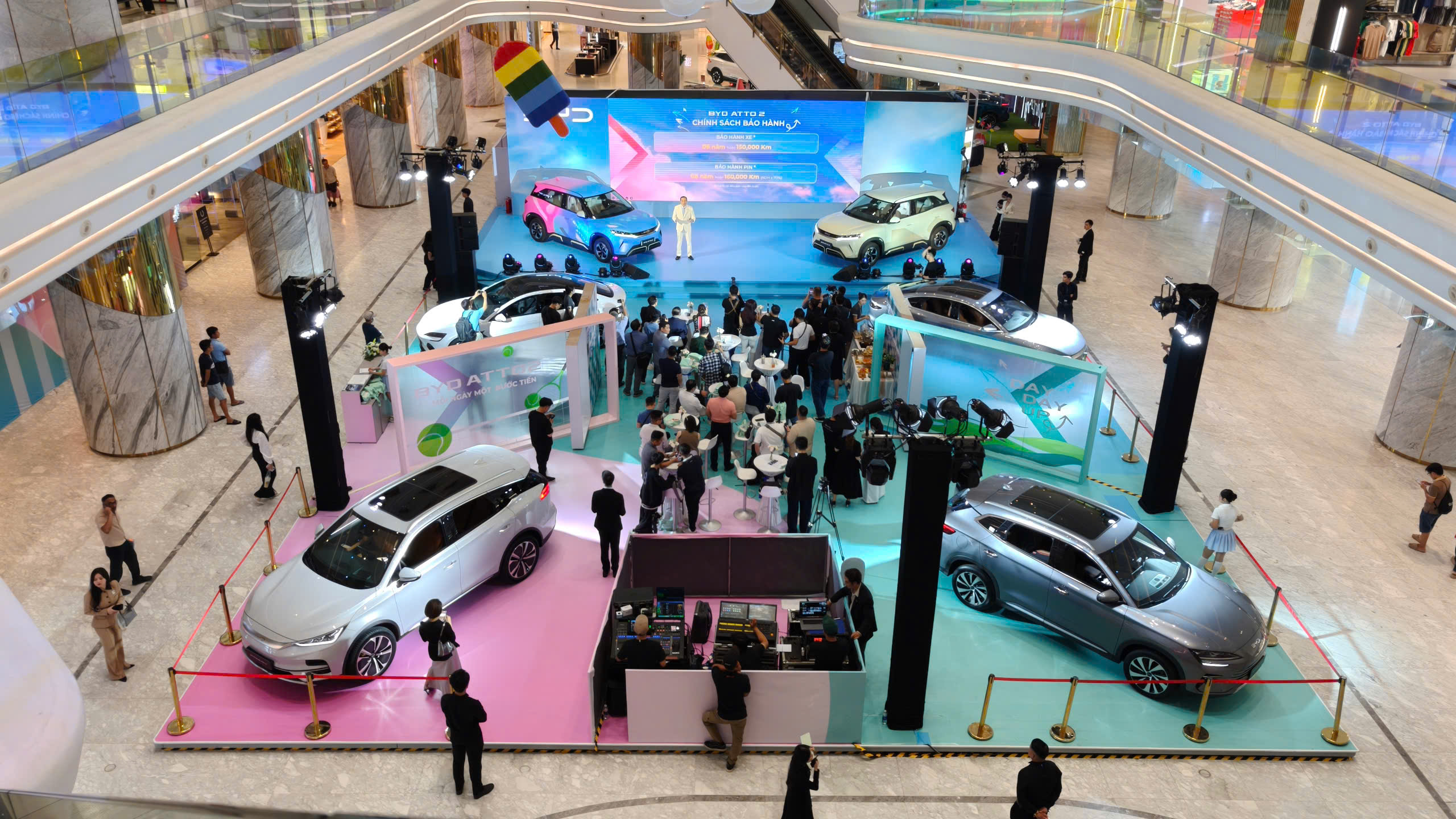 BYD-ATTO-2-chinh-thuc-ra-mat-tai-Viet-Nam-SUV-dien-do-thi-the-he-moi-6.jpg