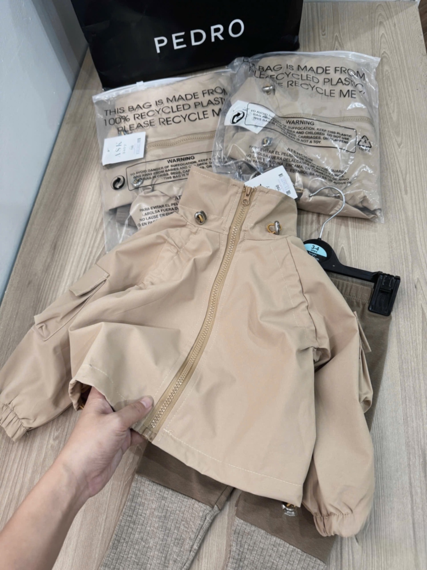 SÉT ÁO KHOAC BOMBER NÂU QUẦN LEGGING