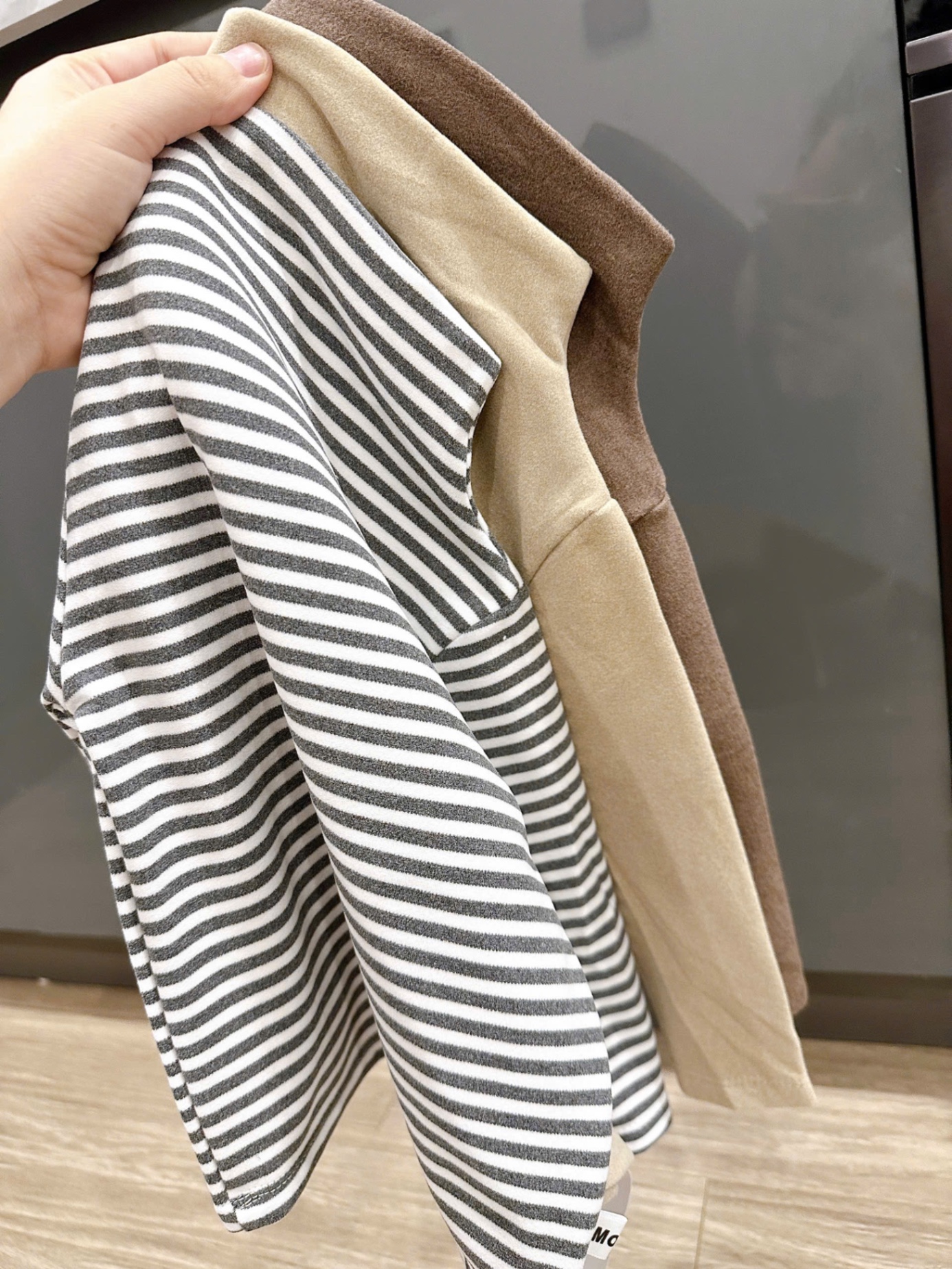 SÉT 3 ÁO GIỮ NHIỆT NÂU KẺ BE
