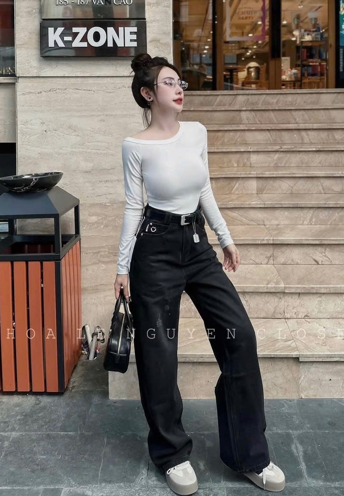QUẦN JEAN SUÔNG THÊU MẶT CƯỜI MÀU ĐEN M3987