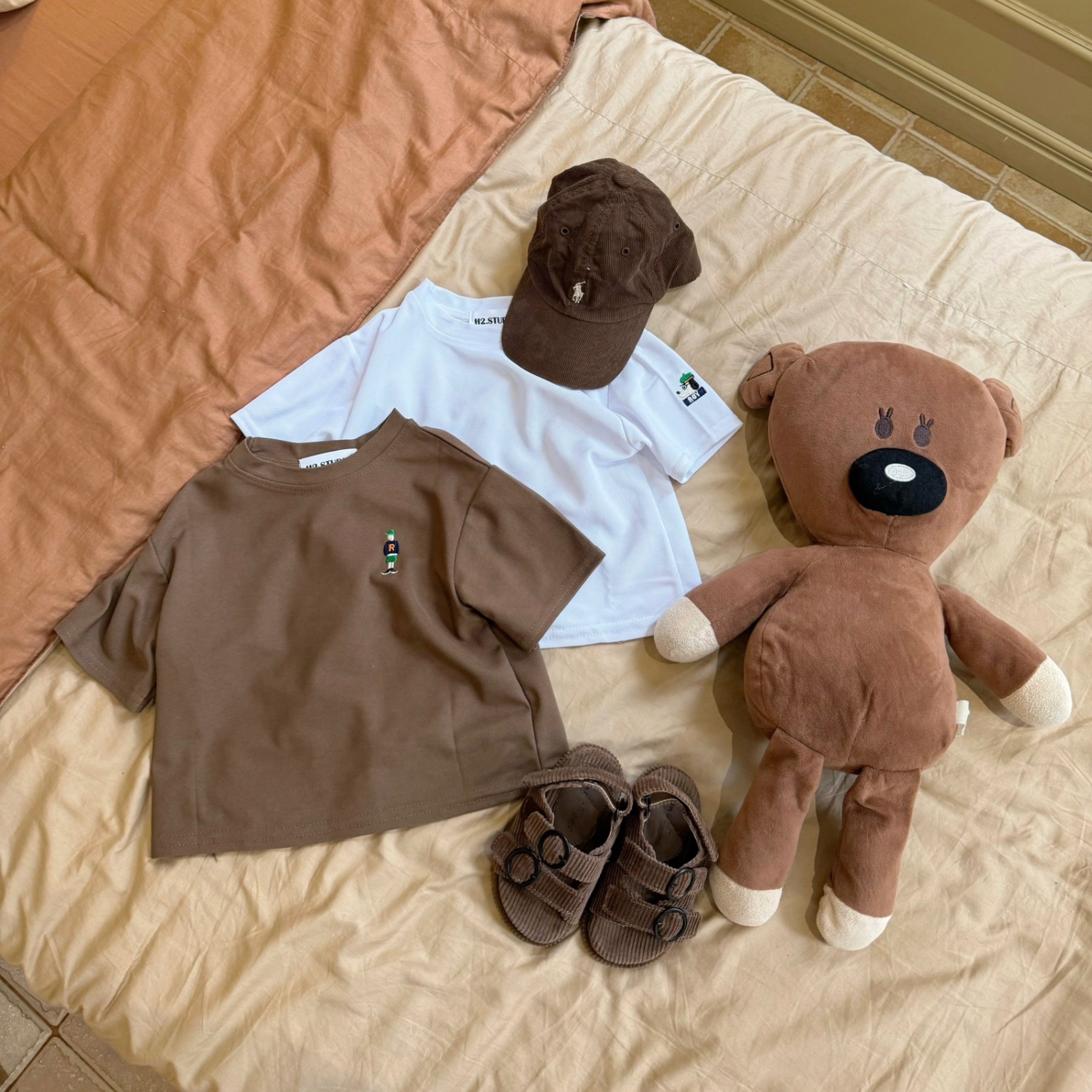 SET 2 ÁO PULL CỘC ROY TRẮNG NÂU BT