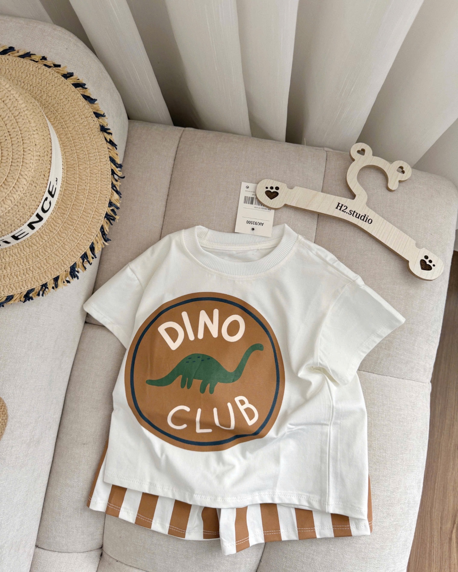 BỘ ĐÙI CỘC TRẮNG QUẦN SỌC CHỮ DINO