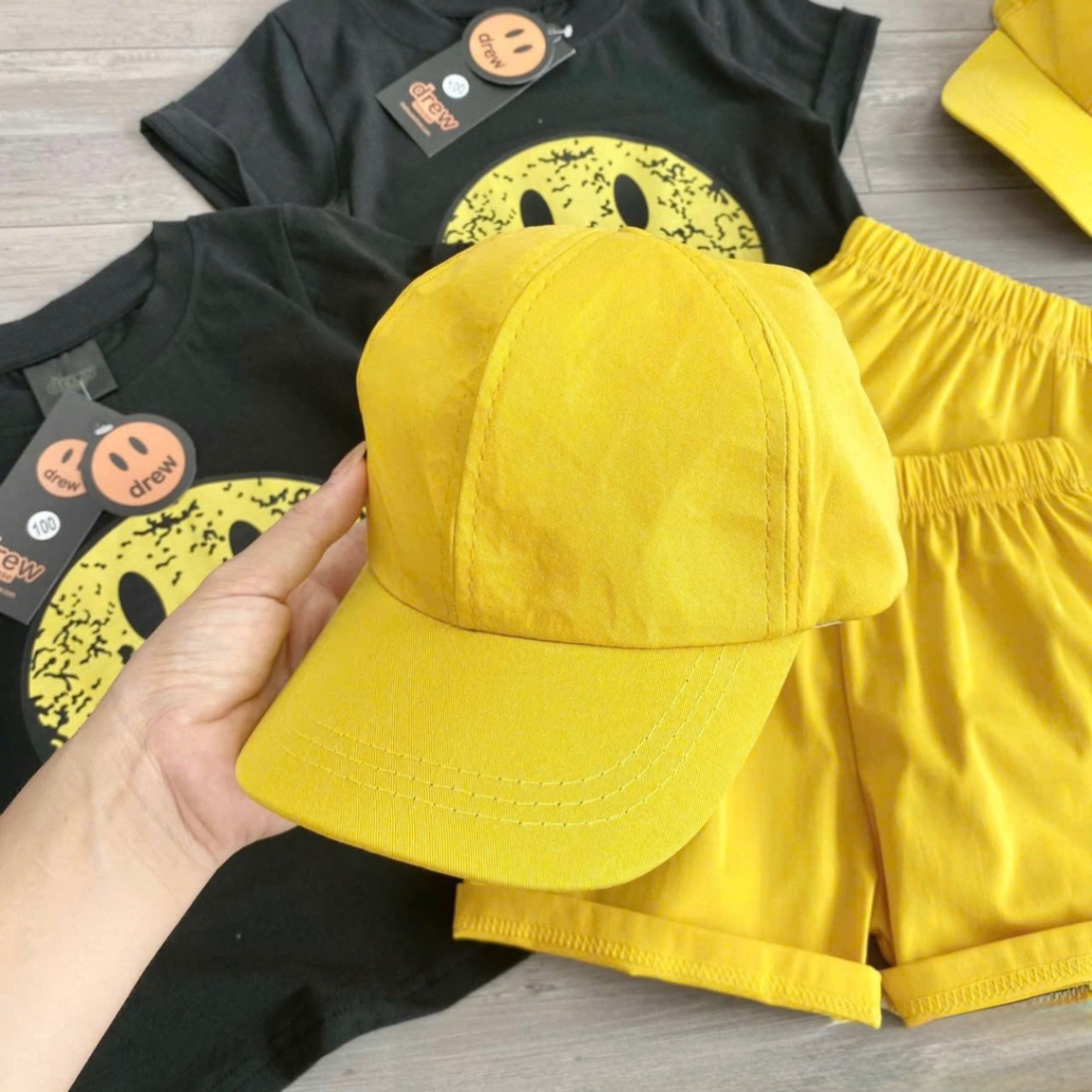 XẢ KHO BỘ MẶT CƯỜI DRAWE KÈM MŨ