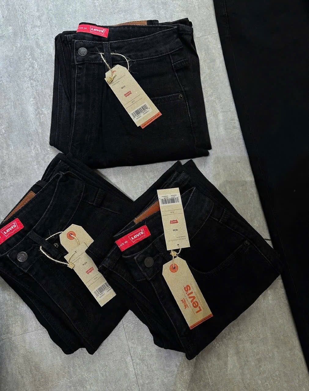 QUẦN JEAN SUÔNG LEVIS MÀU ĐEN XUẤT DƯ