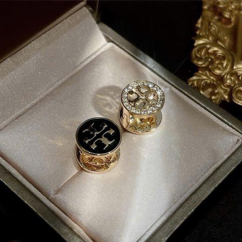 KHUYÊN TAI TRÒN TORY BURCH