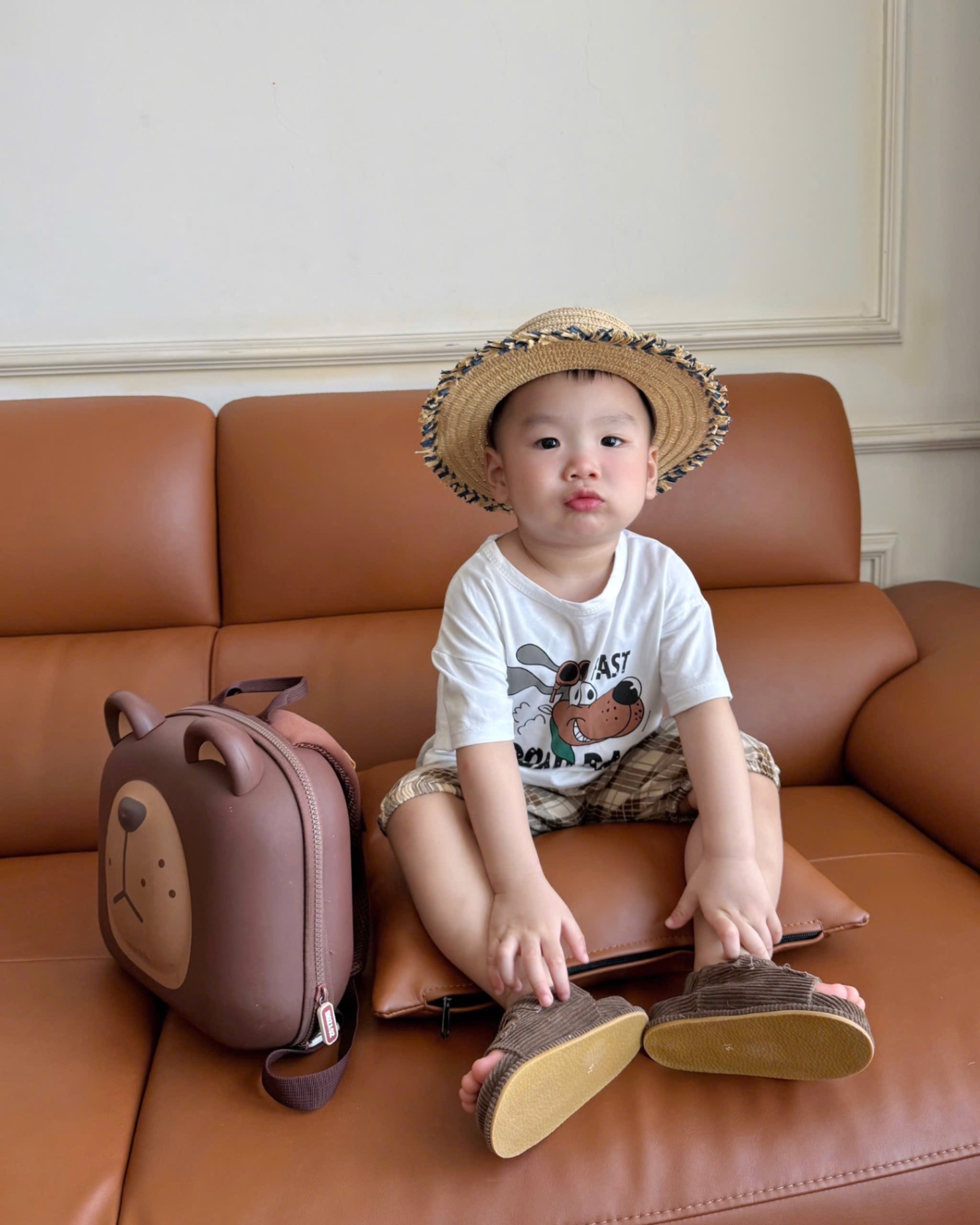 BỘ ĐÙI CÚN TRẮNG QUẦN KẺ NÂU