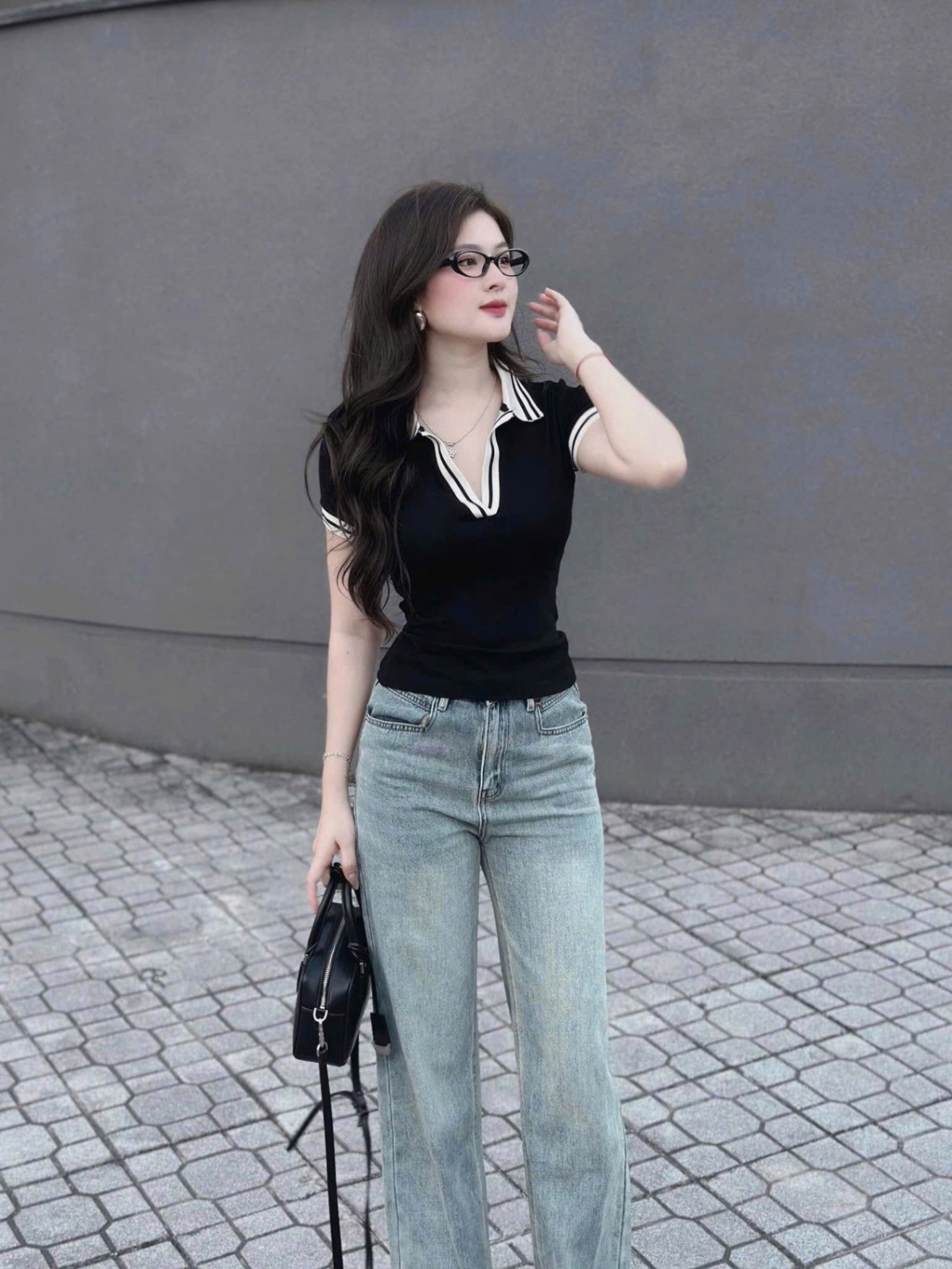 QUẦN JEAN SUÔNG PHỐI THÊU KẺ
