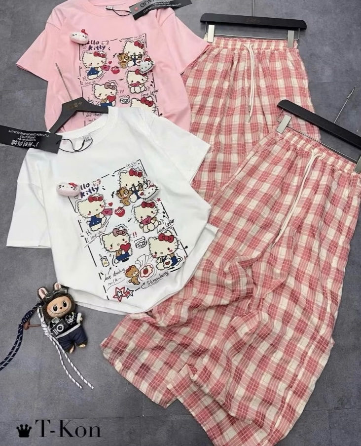 XẢ KHO BỘ CỘC TRẮNG KITTY QUẦN KẺ HỒNG