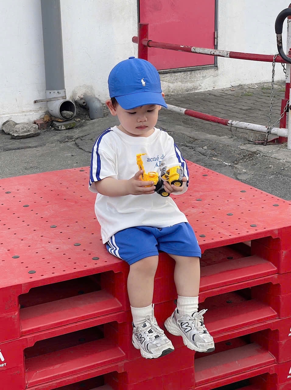 BỘ ĐÙI ADLV TRẮNG QUẦN XANH BT