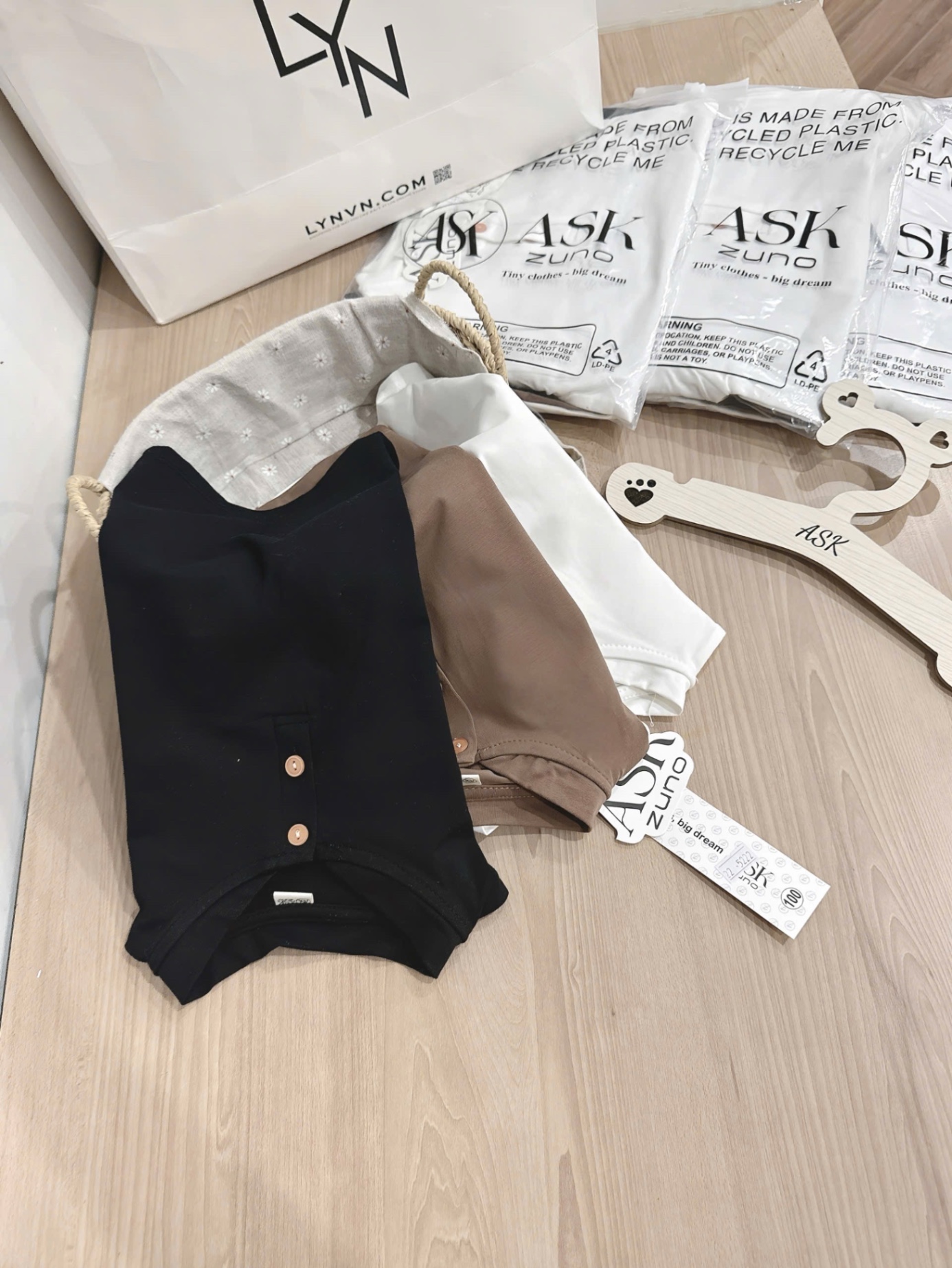 SET 3 ÁO CỘC CỔ TRỤ ĐEN TRẮNG NÂU