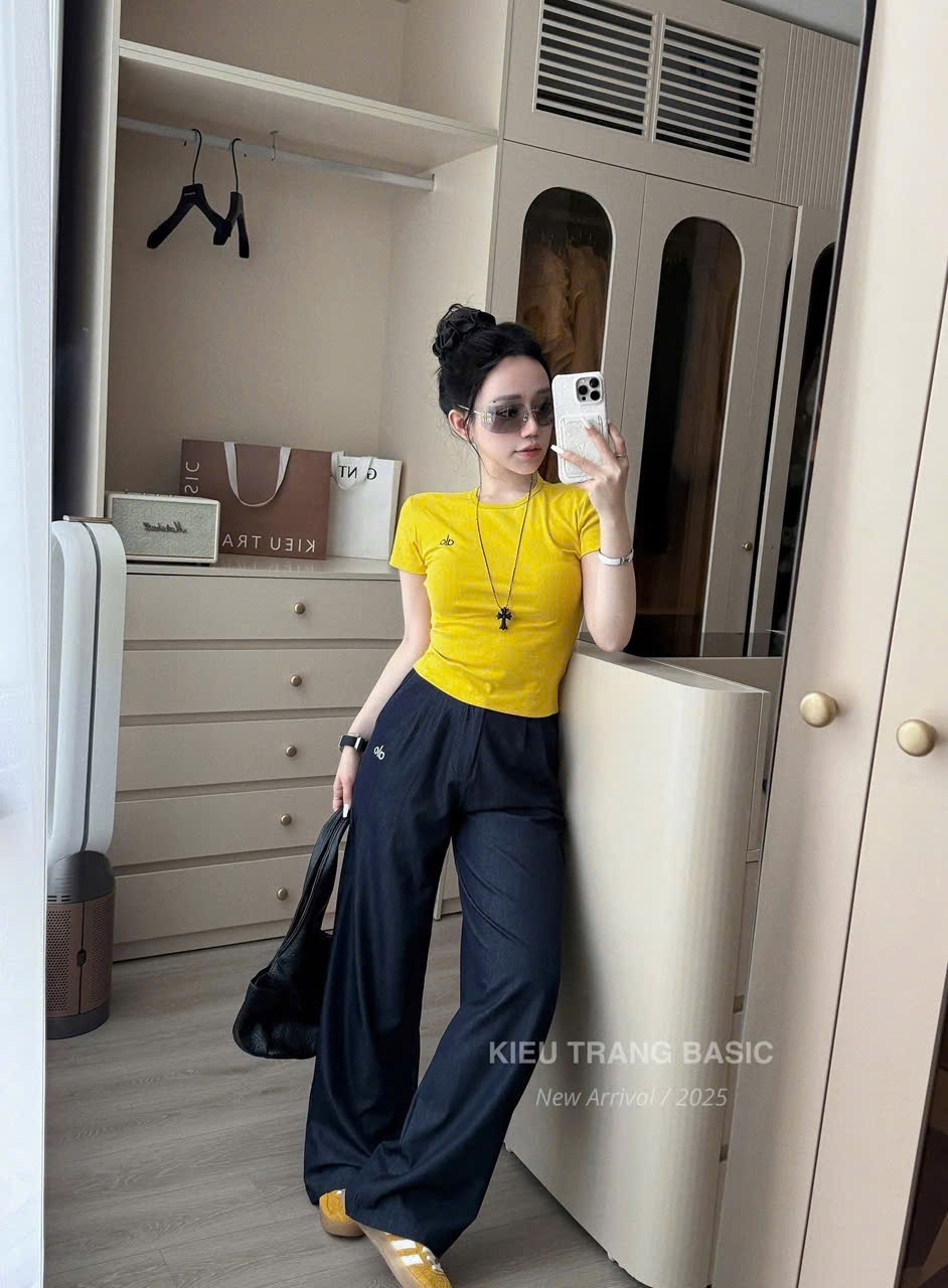 BỘ CỘC VÀNG ALO MIX QUẦN JEAN GIẤY DÁNG SUÔNG