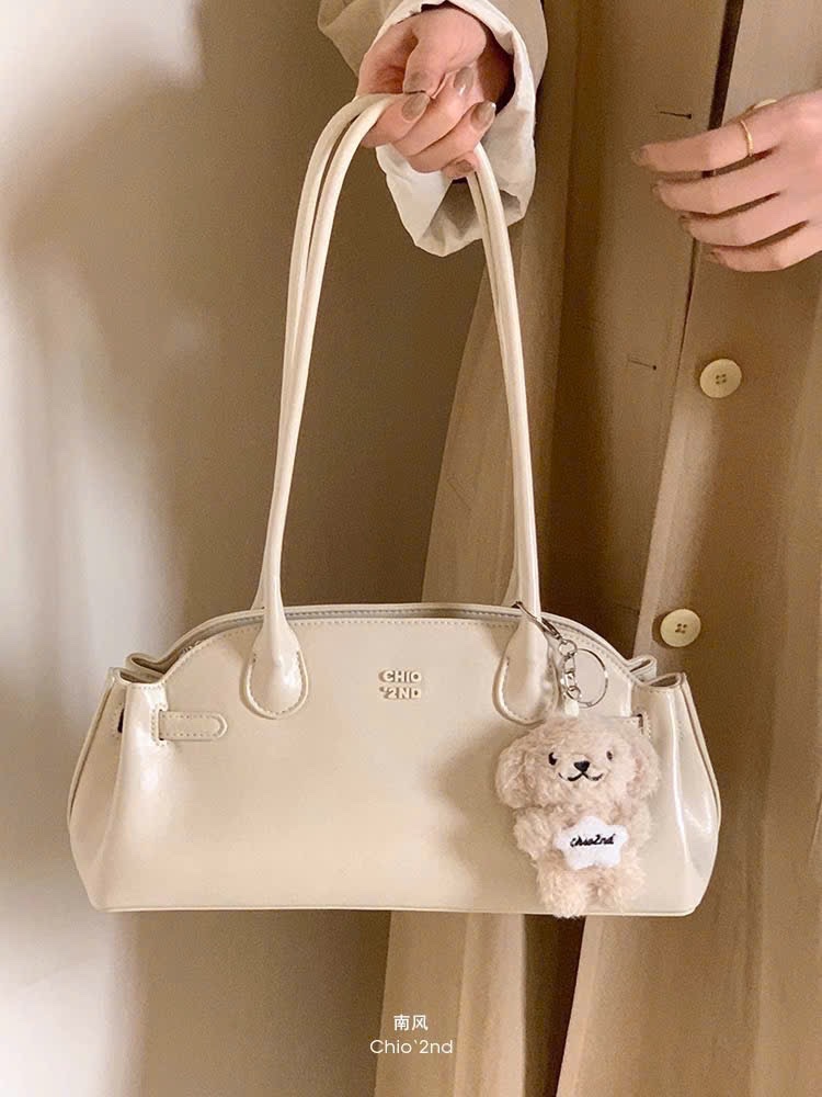 TÚI XÁCH CHIO’2ND CHARM GẤU NGÔI SAO MÀU KEM