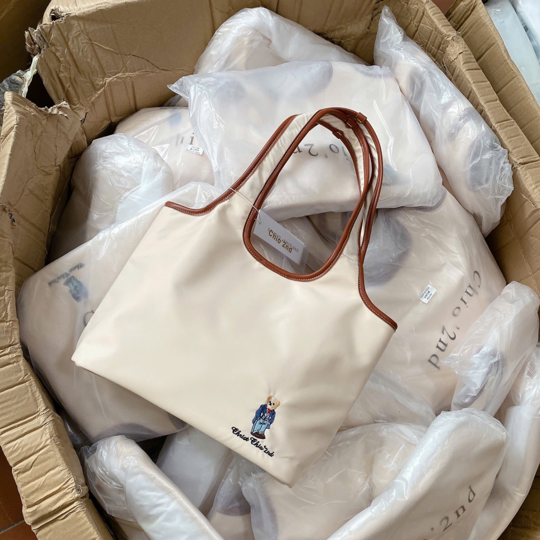 TÚI TOTE CHIO’2ND MÀU BE HÌNH GẤU QUAI CAO