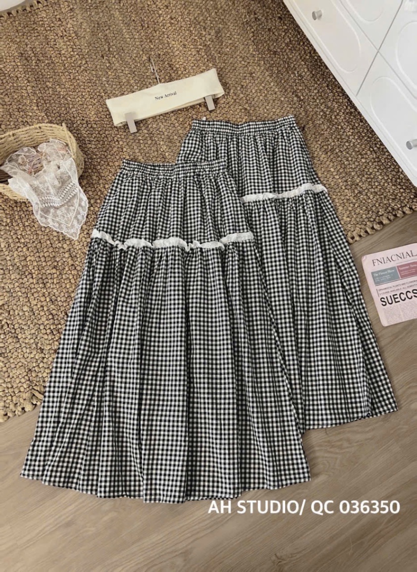 CHÂN VÁY KẺ CARO PHỐI REN TẦNG